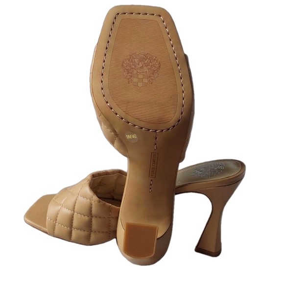 VINCE CAMUTO QUILTED LEATHER WOMEN'S NWOT RESELM BEIGE SHOES SIZE 9M - Picture 4 of 4